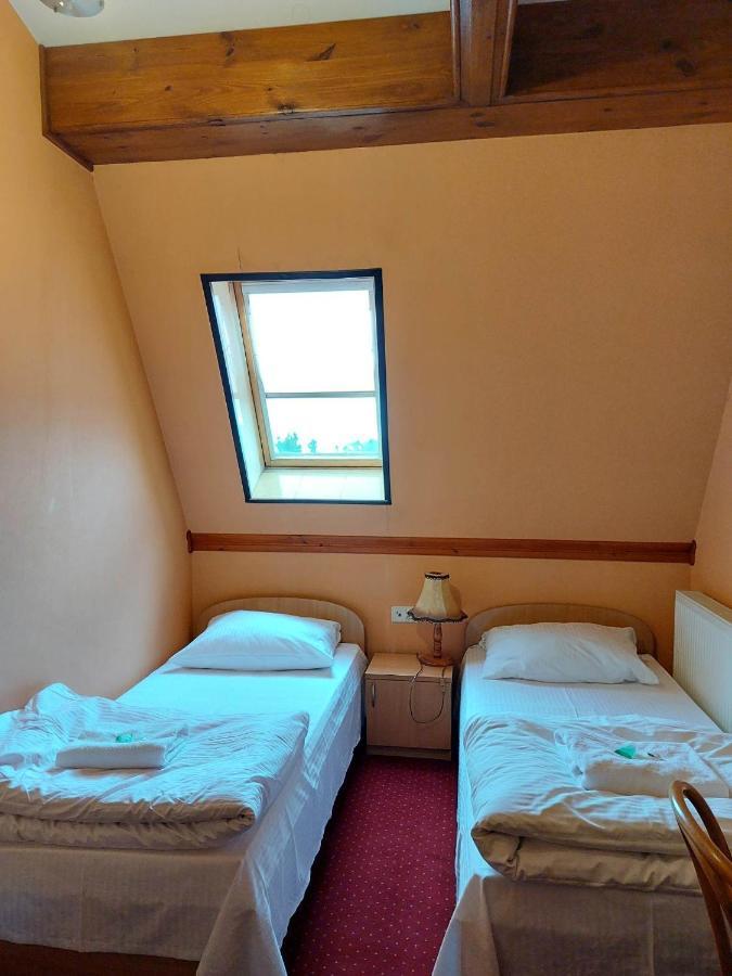 Motel Delfin ** Trojanow Luaran gambar